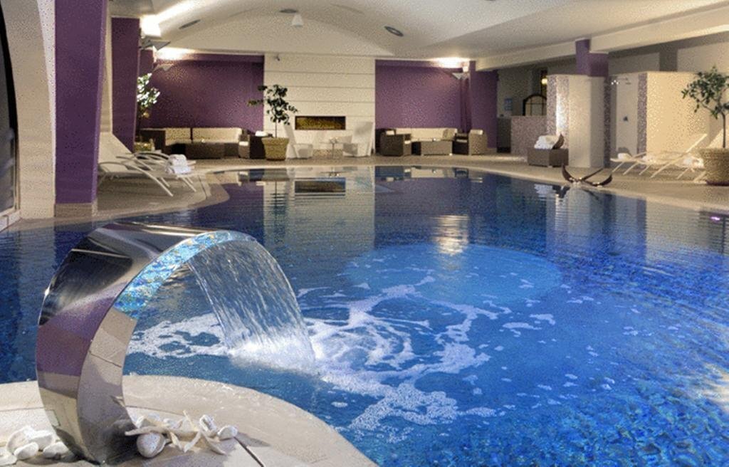 Готель Yes Hotel Touring & SPA 4*