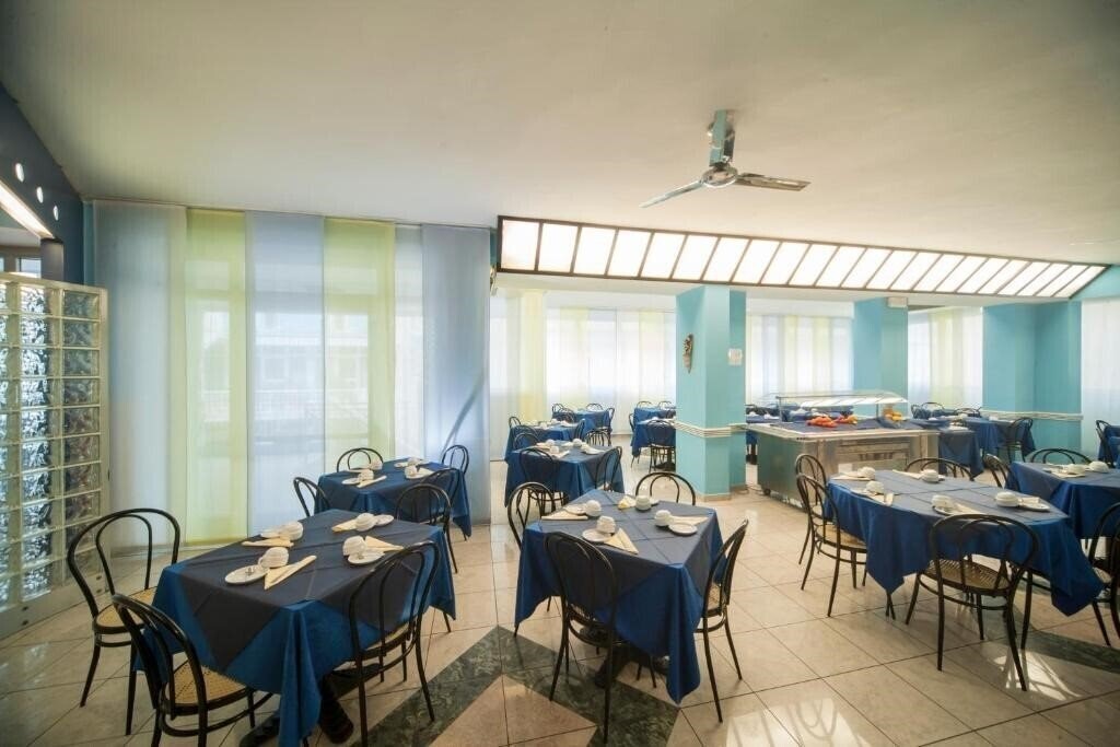 Готель Adria Mare Hotel 3*