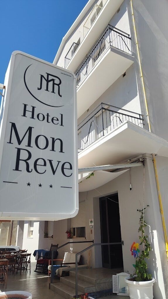 Готель Mon Reve 3*
