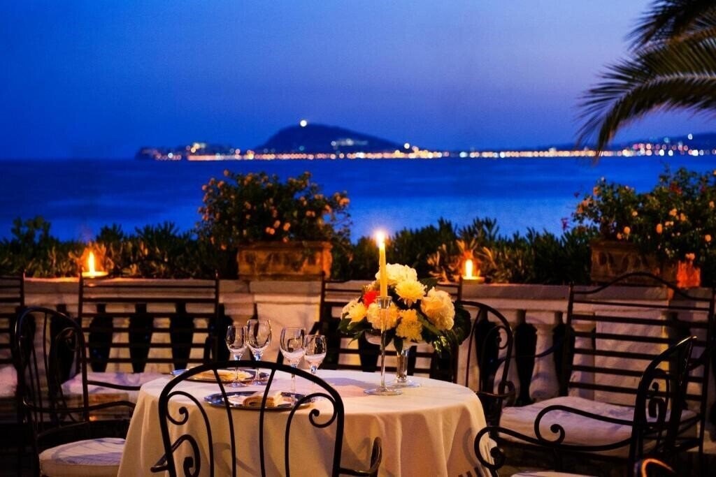 Отель Grande Albergo Miramare 4*