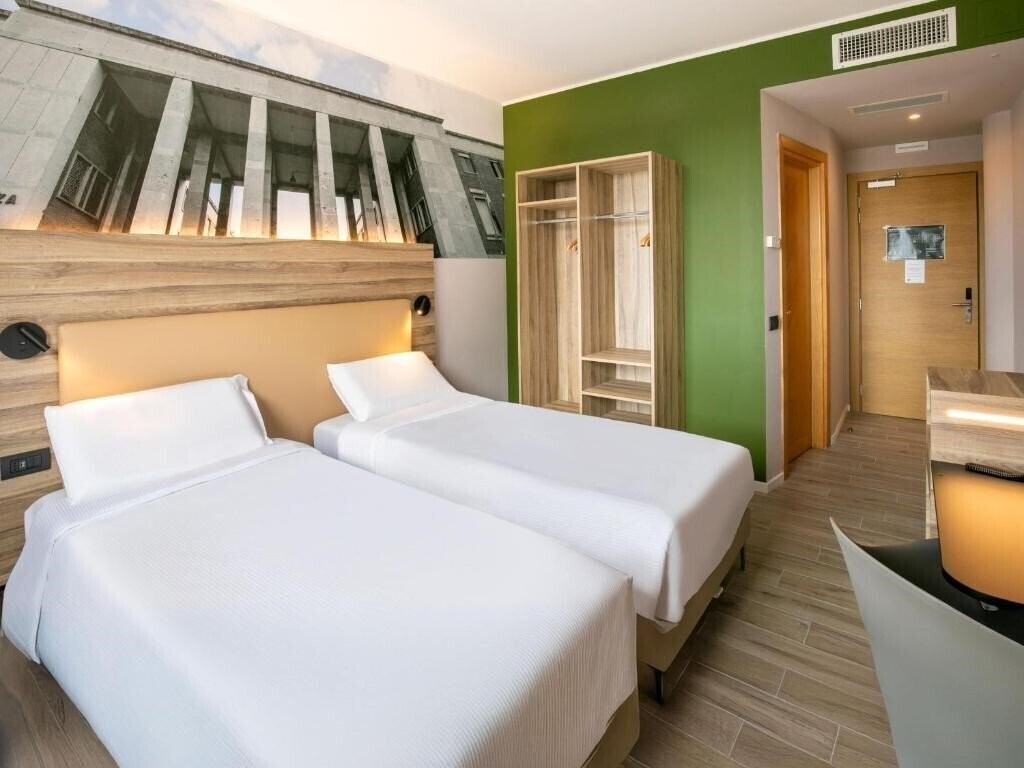 Фотографія B&B Hotel Latina 4*