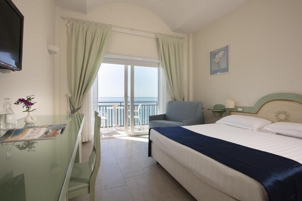 Готель Summit Hotel Gaeta 4*