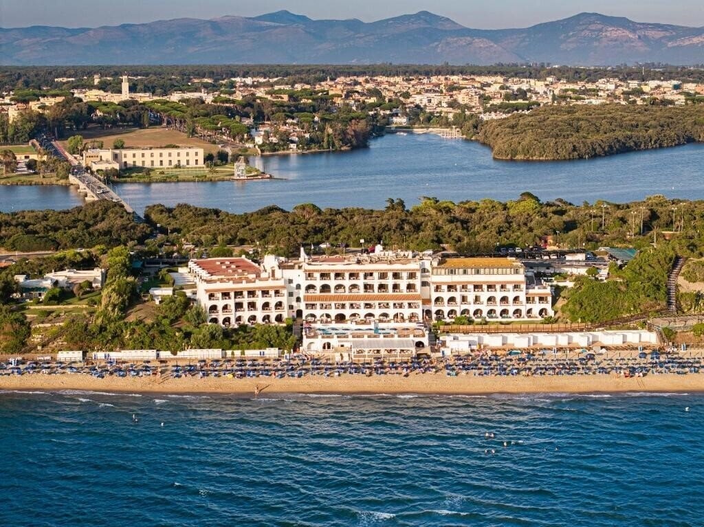 Отель Hotel Le Dune Sabaudia 4*