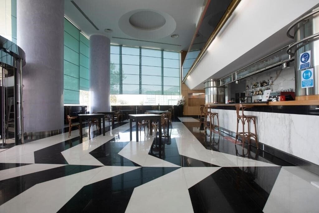 Готель Grand Hotel Salerno 4*