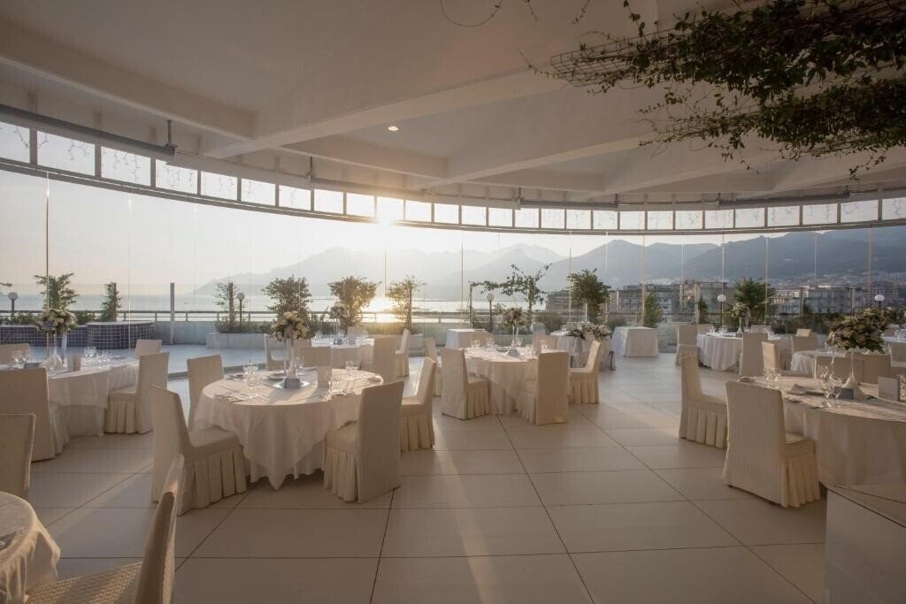 Зображення Grand Hotel Salerno 4*