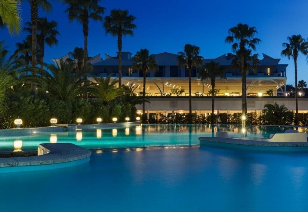 Готель Savoy Hotel & SPA (ex. Savoy Preferred Hotels & Resorts, Savoy Beach Hotel, Savoy Beach Paestum) 5*