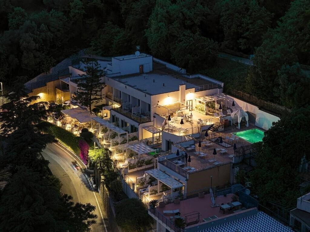 Готель Paradiso Relais (Vietri sul Mare) 5*