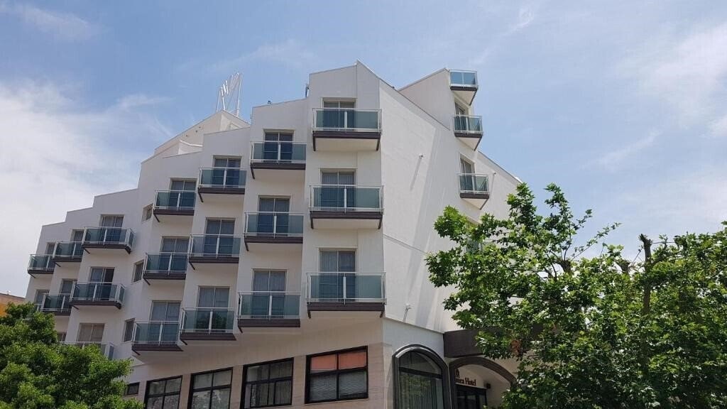 Фото Mediterranea Hotel & Convention Center Salerno 4*