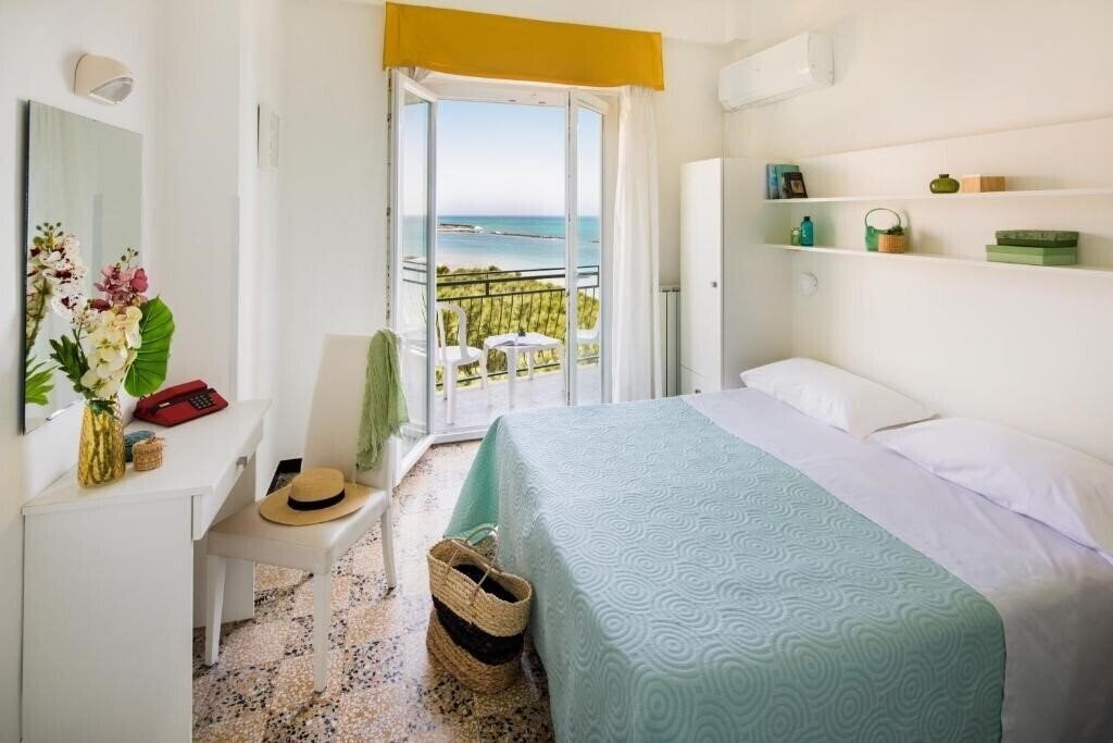 Фото Hotel Mayola 3*