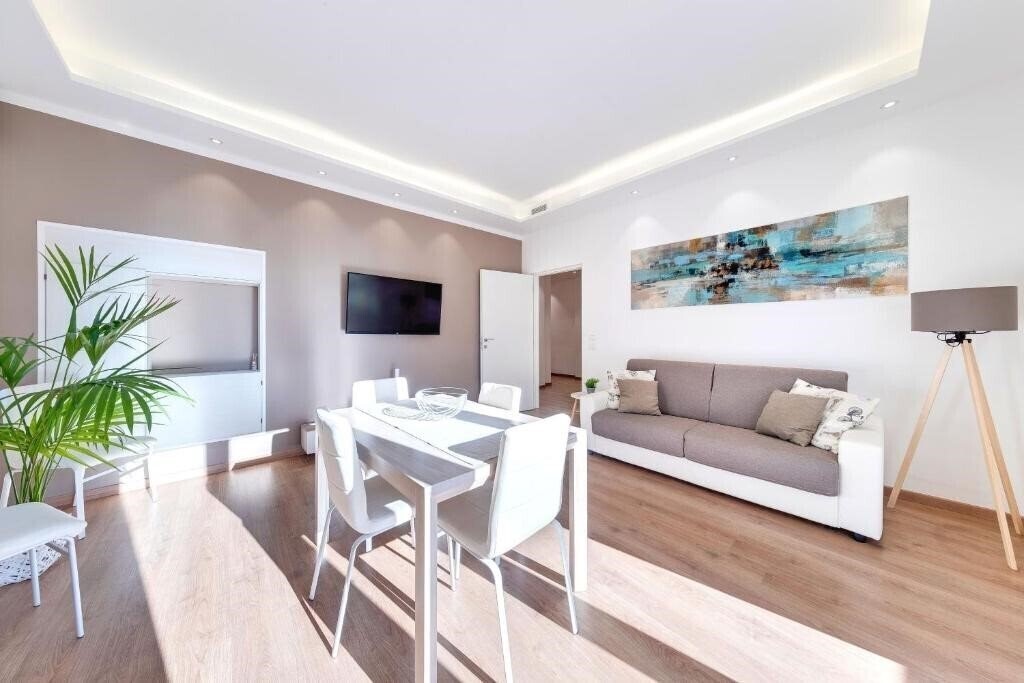 Картинка Ariston - Ciclabile Appartamento In Centro Al Mare Con Balcone 3*