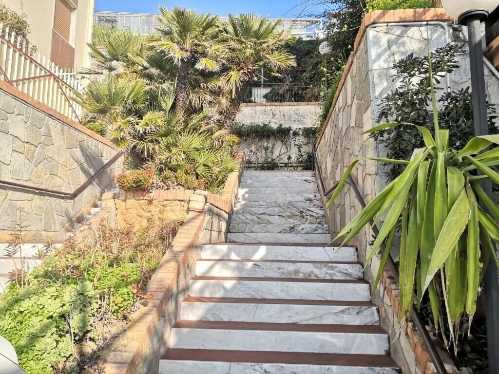 Отель B&B Sanremo Dely' House 2*