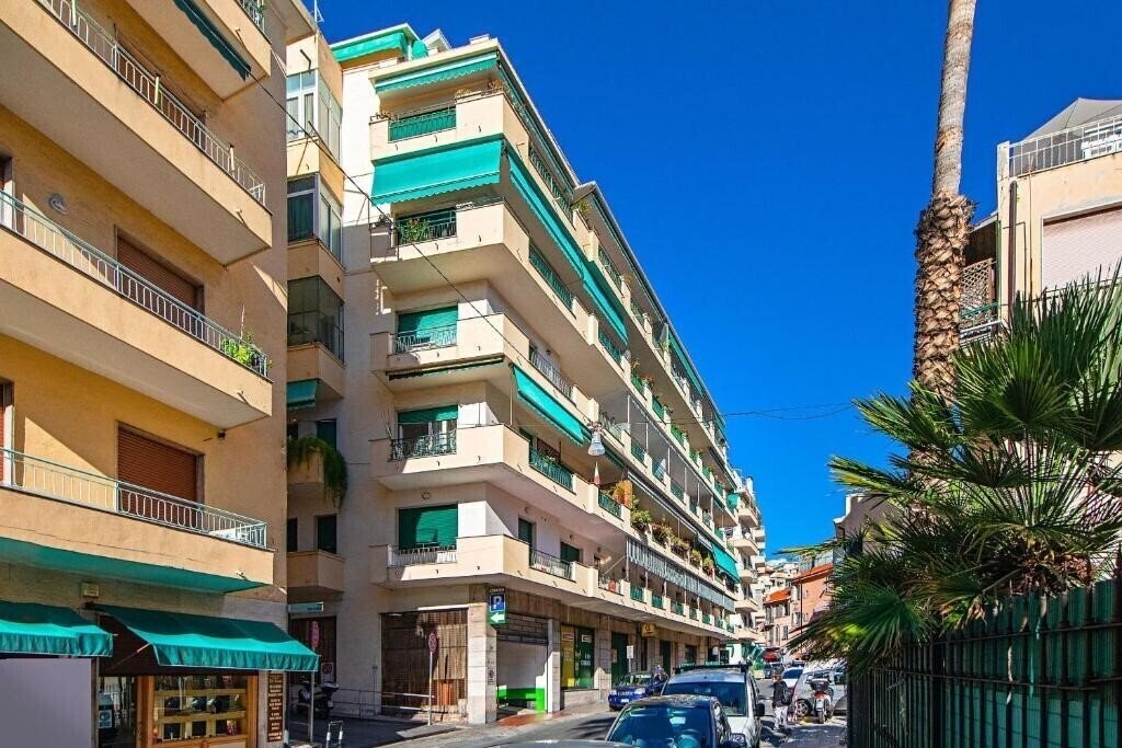 Картинка I Fiori 3-16 Apartment by Wonderful Italy 3*
