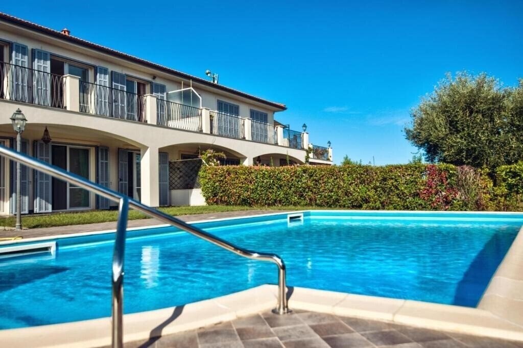 Отель Villa Lucia Riviera Dei Fiori 3*
