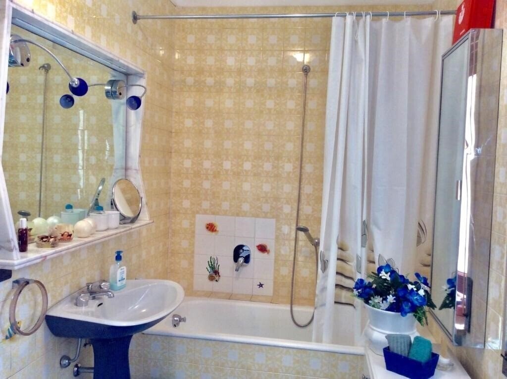 Зображення Sky Room 2*