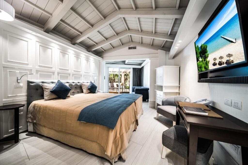 Фото Forte Village Resort - Villa Del Parco & Spa 5*