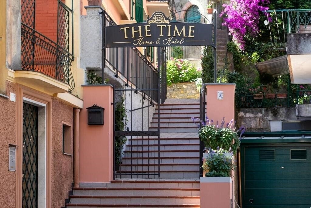 Отель The Time Home & Hotel 3*