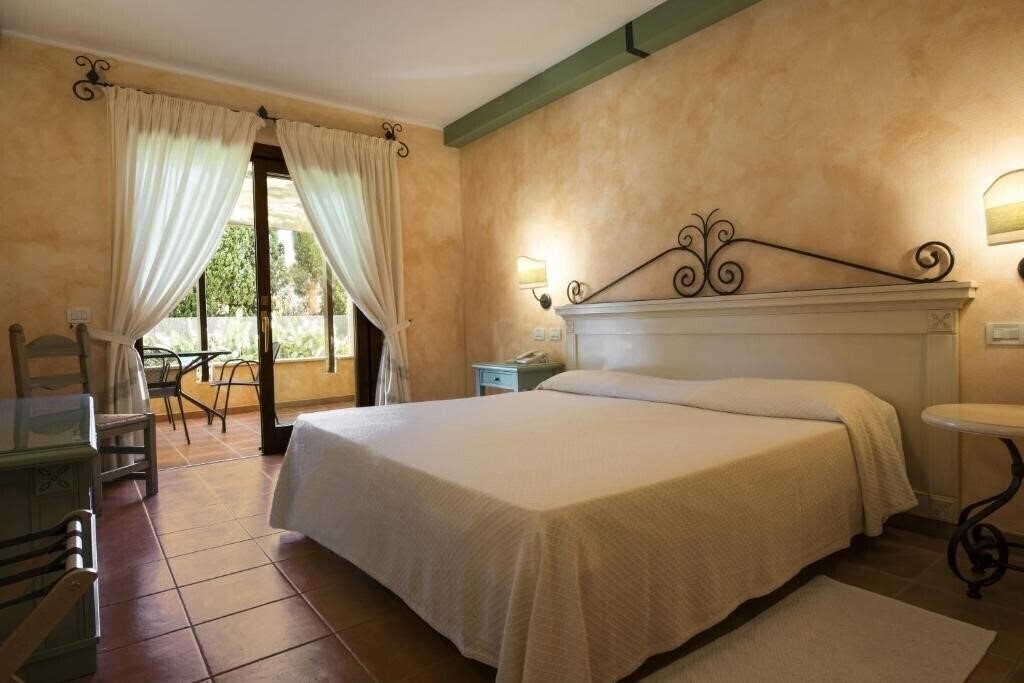 Фото Lantana Resort 4*
