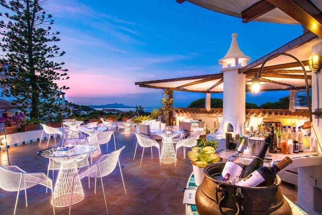 Готель Punta Est 4*