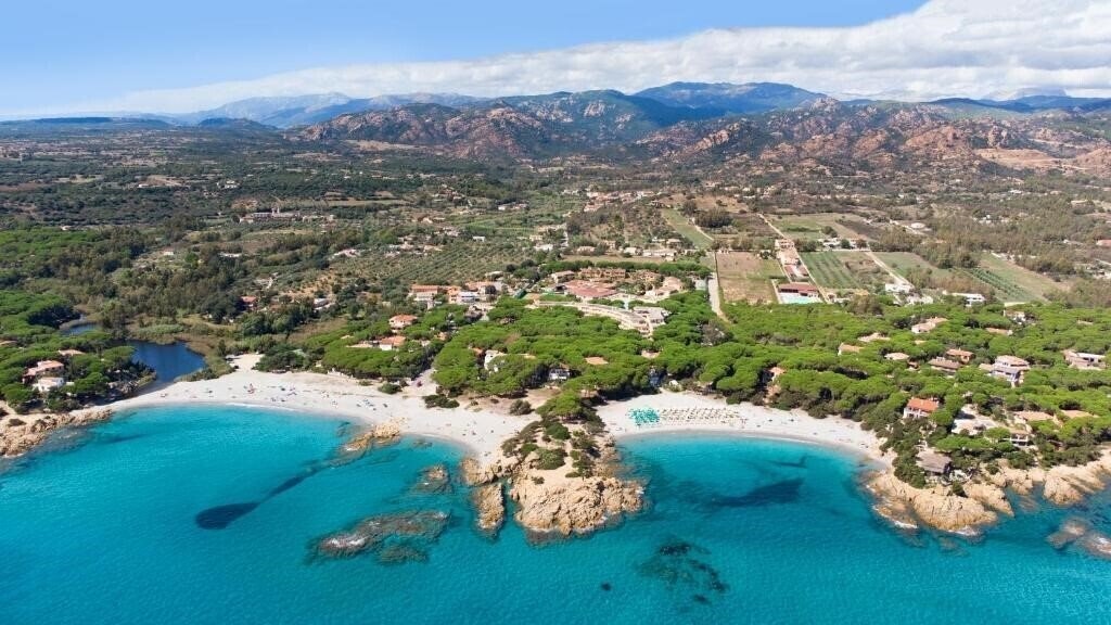 Готель Tirreno Resort 4*