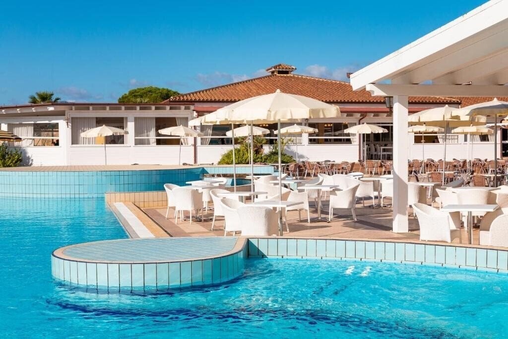 Фотографія Tirreno Resort 4*