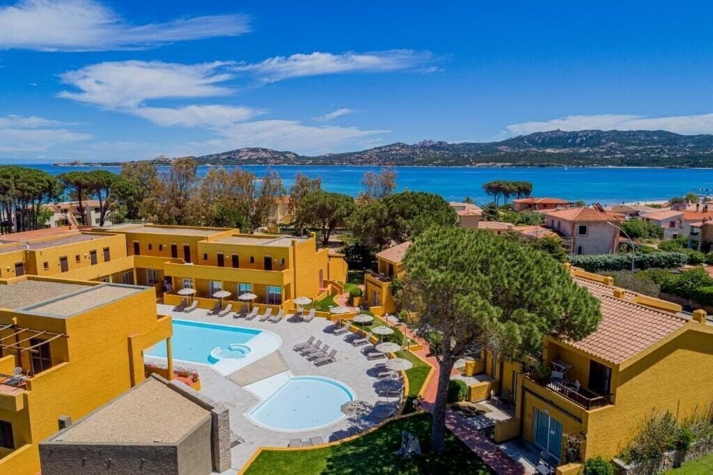 Готель Blu Hotel Laconia Village 4*