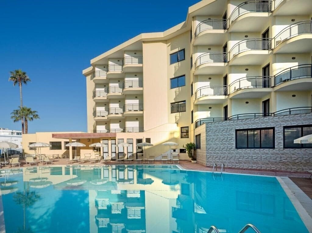 Отель Blu Hotel Rina 4*