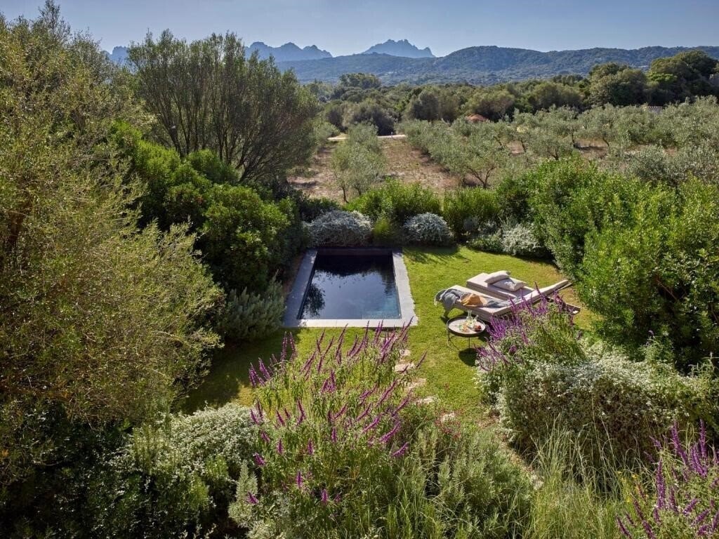 Отель Cascioni Eco Retreat 5*