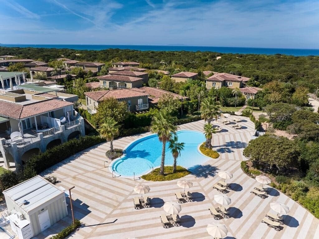 Фотографія Is Serenas Badesi Resort (ex. Bluserena Is Serenas Badesi Village) 4*