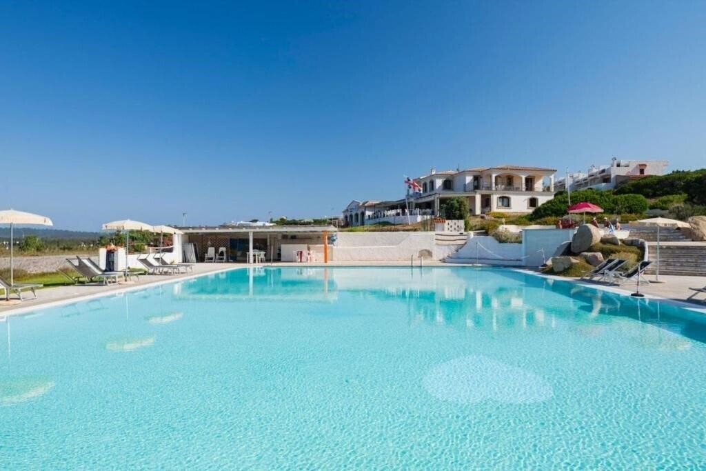Отель Baia Santa Reparata Residence 3*