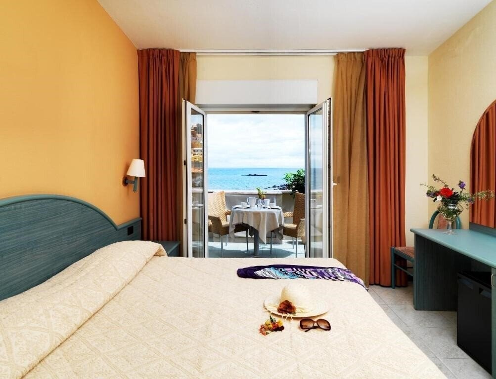 Фото Hotel & SPA Riviera Castelsardo (ex. SPA Riviera) 4*