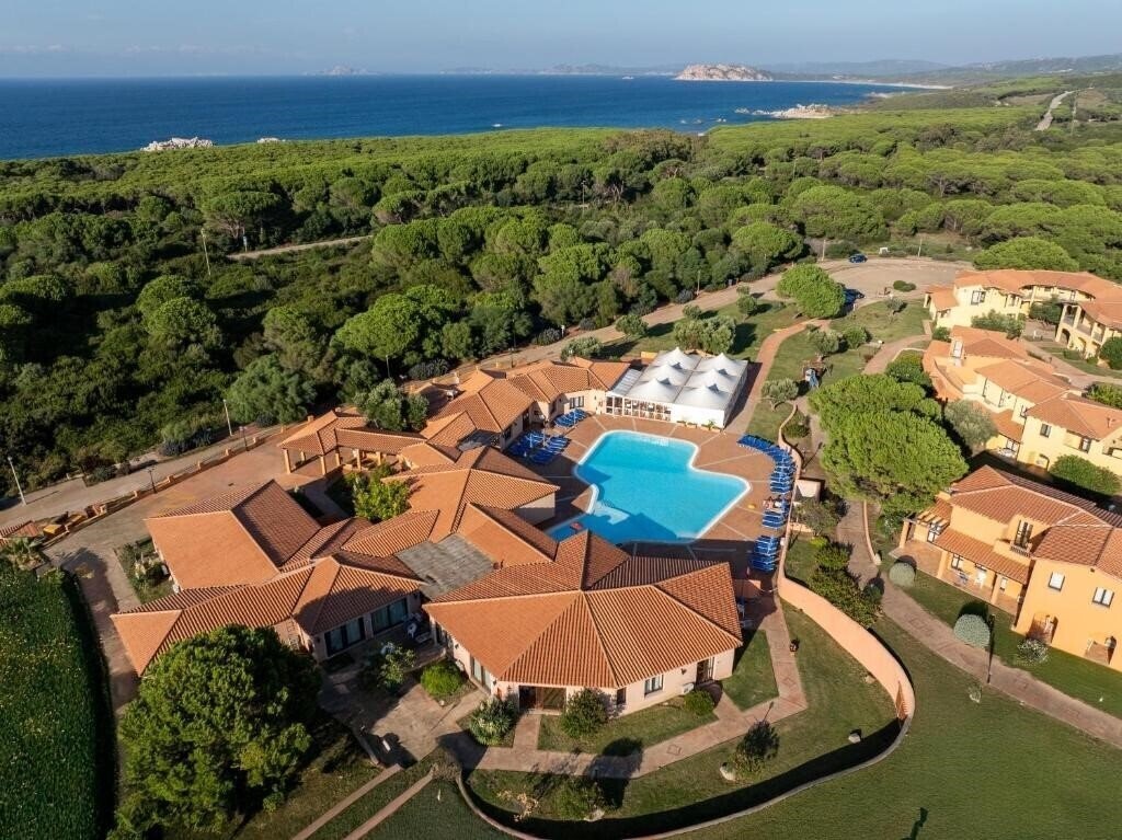 Отель Residence Baia dei Mirti 4*