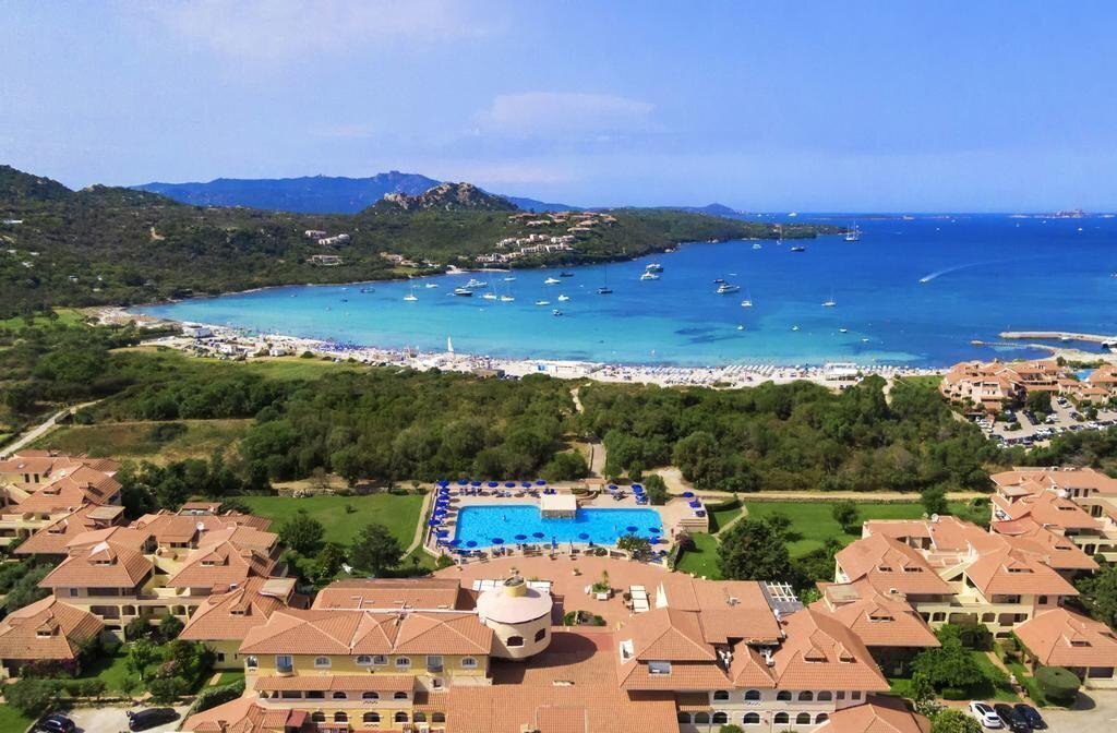 Фото Colonna Beach Hotel & Residence 4*