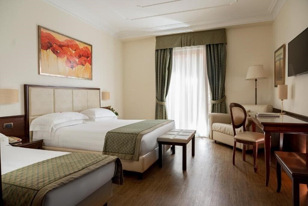 Фото Athena Hotel 4*