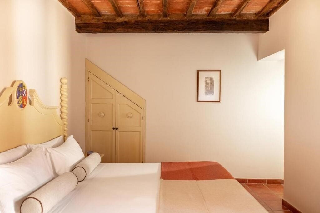 Фотографія Castello di Leonina Relais 4*