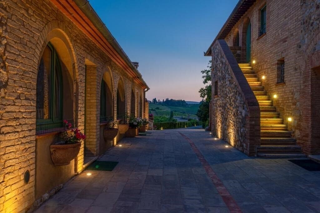 Отель Villa Il Castagno Wine & Resort 5*