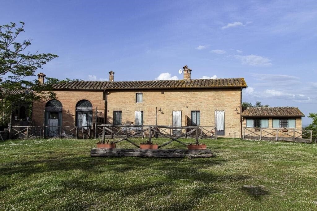 Готель Appartamenti Starebene A Siena 3*
