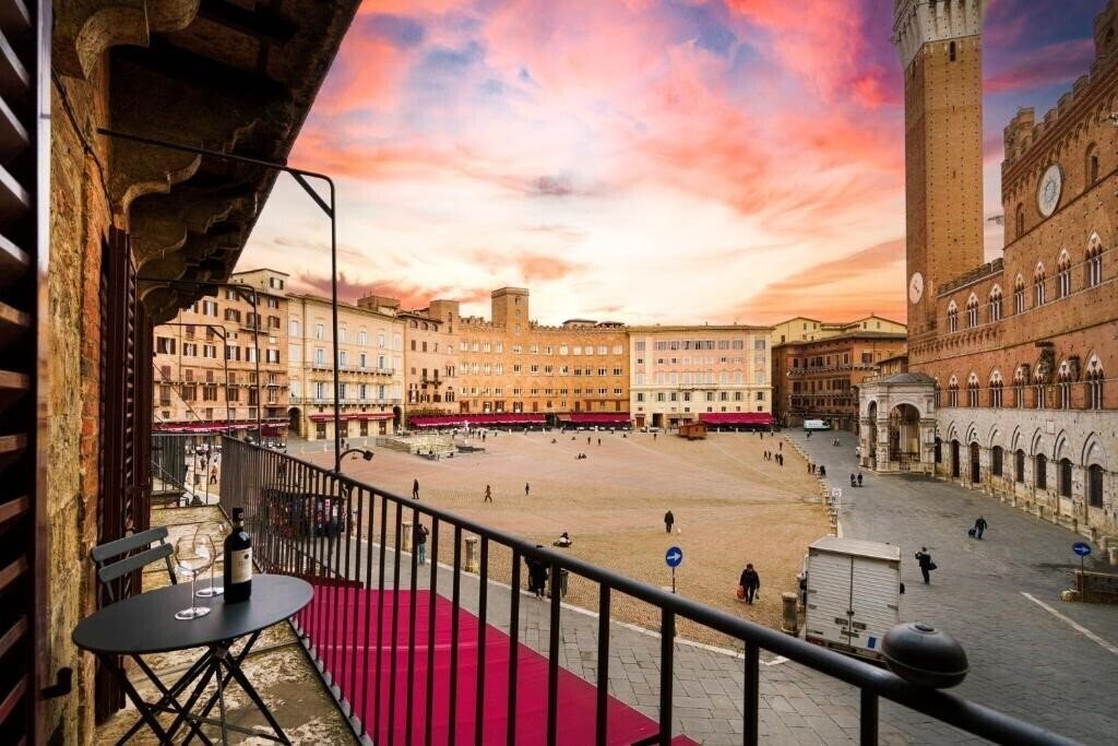 Готель Bargello Accommodation 3*