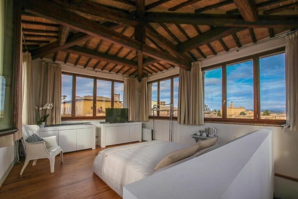 Фото B&B Le Logge Luxury Rooms 3*