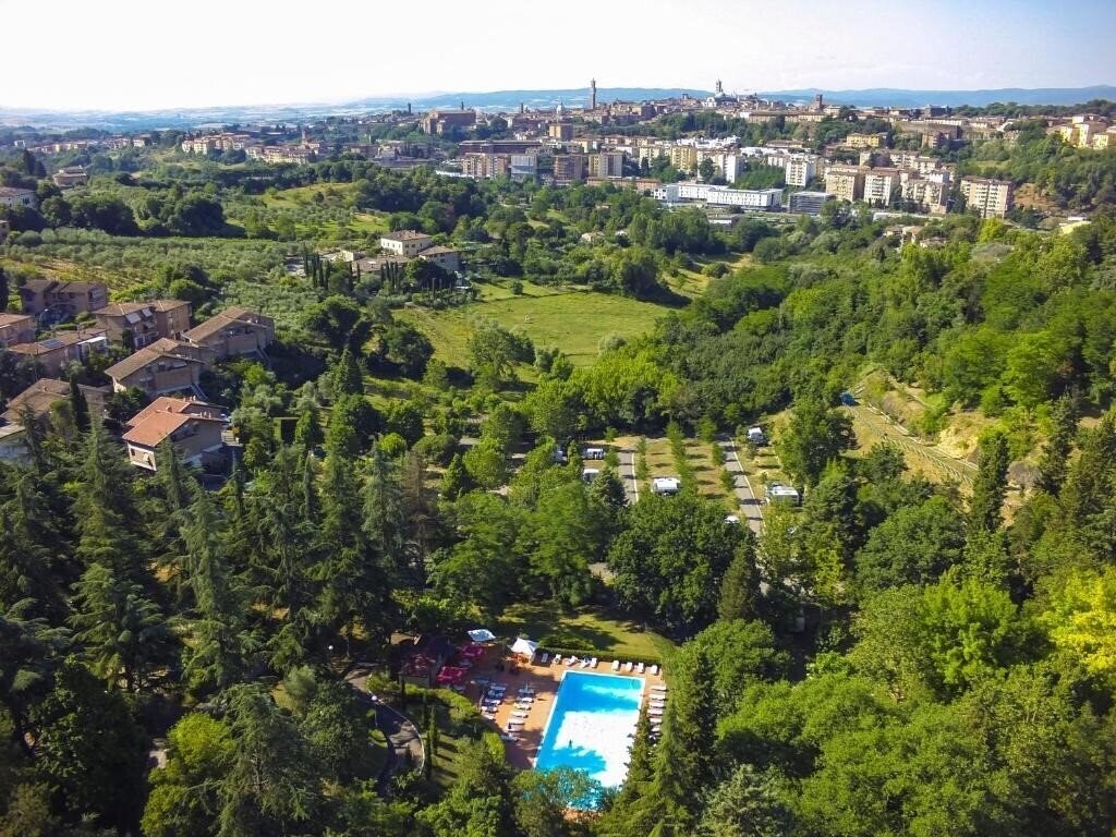 Отель Camping Siena Colleverde 3*