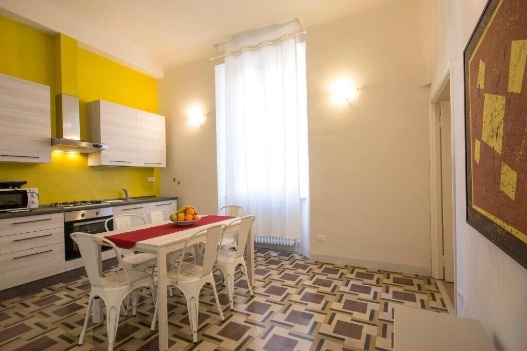 Изображение Regis Condo 4*