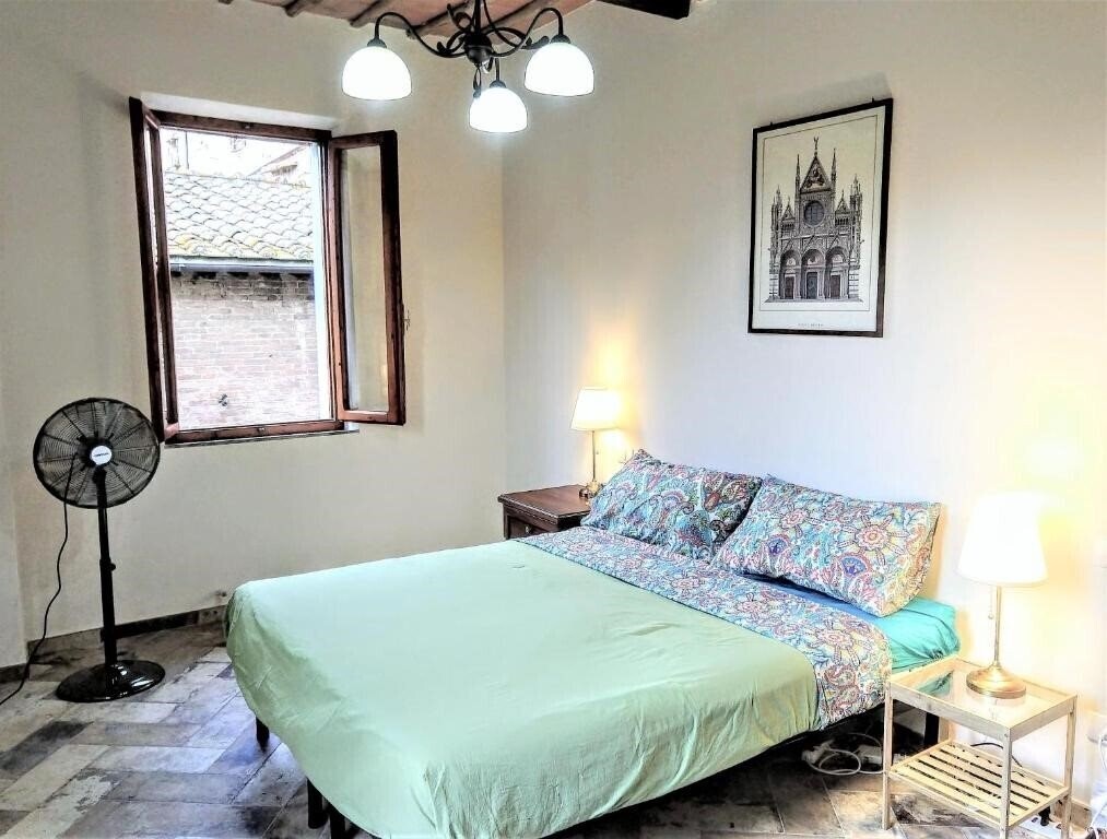 Фото The Aerie - Il Nido Dell Aquila - Central 8bd 3*