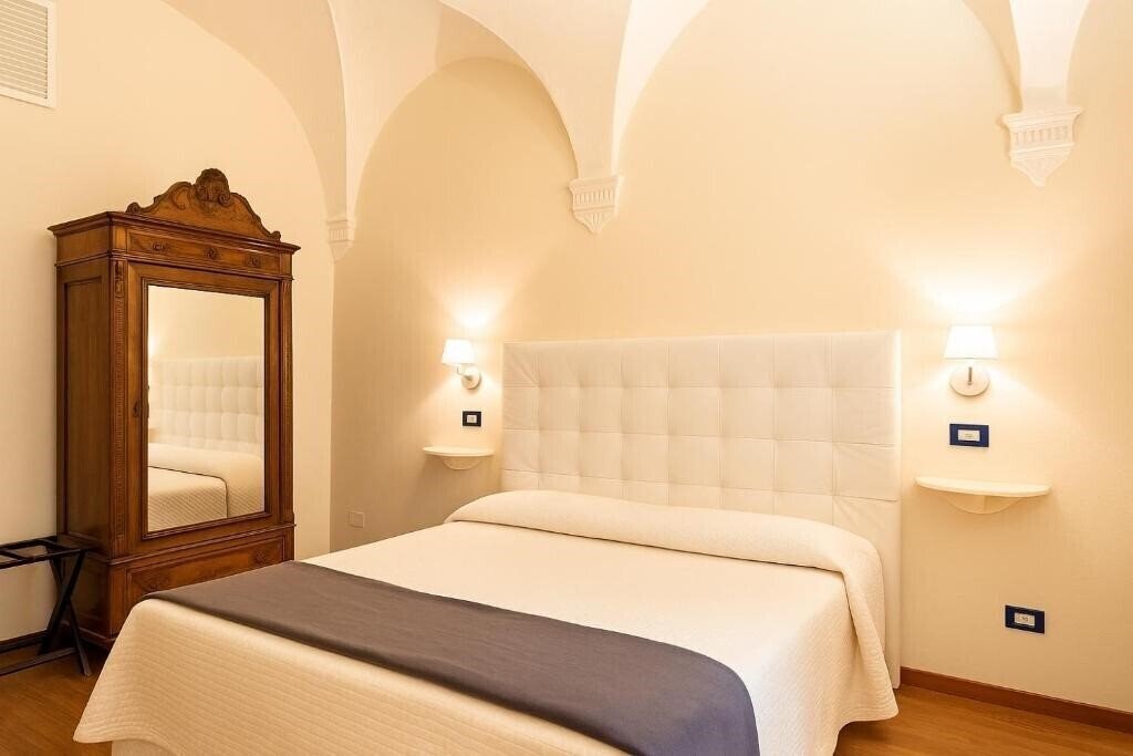 Фото Quattro Cantoni 3*