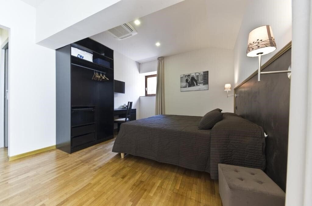 Готель Siena Gallery B&B 3*