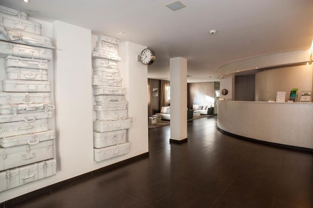 Готель Ferro Hotel 4*