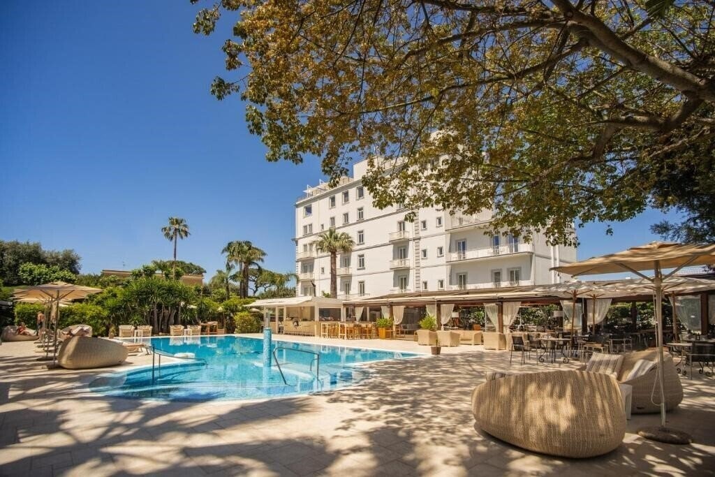 Фото Hotel Mediterraneo (Sant Agnello) 4*