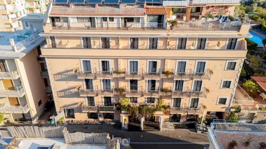 Изображение Central Sorrento 3*