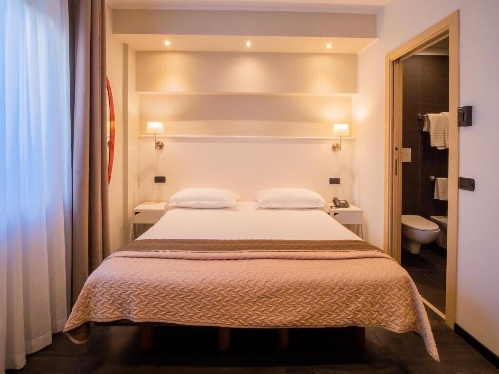 Картинка Central Sorrento 3*