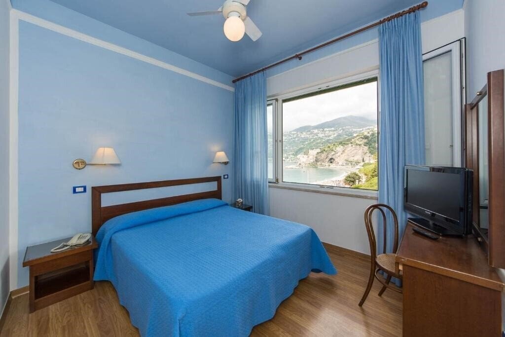 Фото Sole Hotel (Maiori) 3*