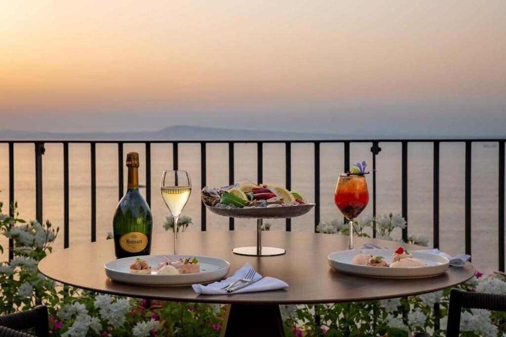 Изображение Grand Hotel Angiolieri Vico Equense 5*