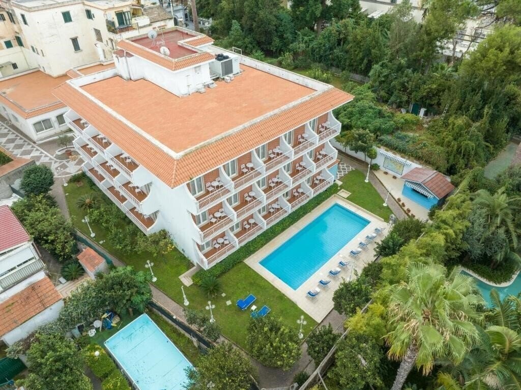 Отель Eliseo Park's Sant' Agnello 4*